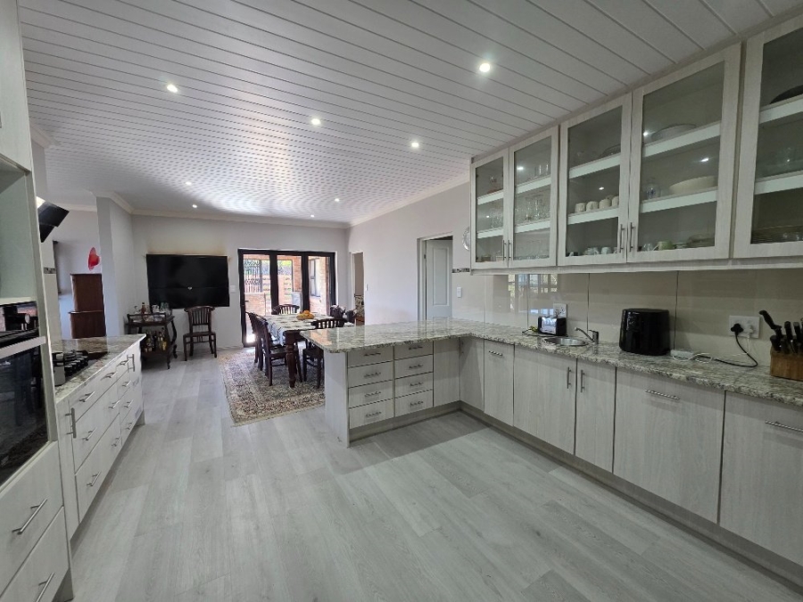 4 Bedroom Property for Sale in Dana Bay Western Cape